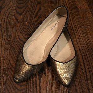 Zigi Soho pointy toe gold flats